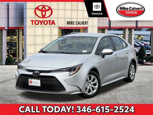 Certified 2024 Toyota Corolla LE image 1