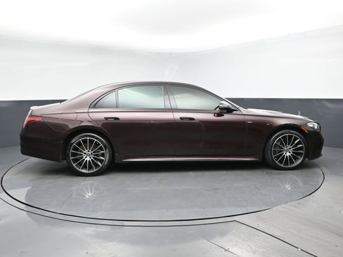 Used 2021 Mercedes-Benz S 580 4MATIC Sedan image 3