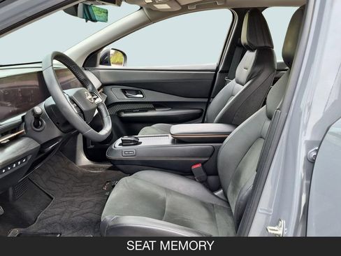 Used 2024 Nissan Ariya FWD image 14
