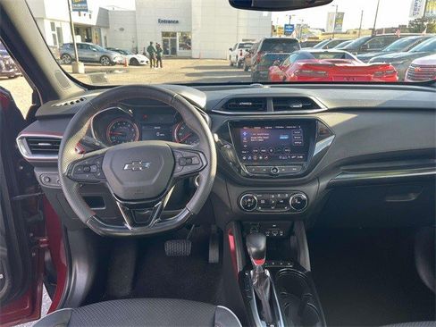Certified 2022 Chevrolet TrailBlazer RS w/ Sun and Liftgate Package image 16