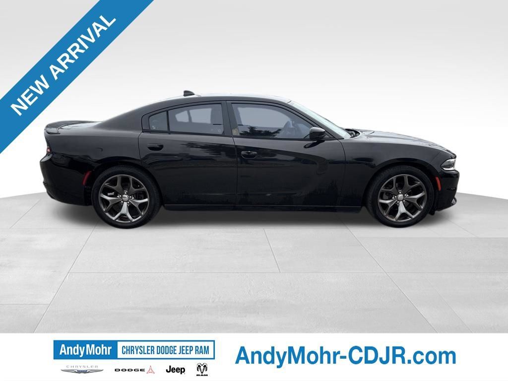 Used 2015 Dodge Charger SXT RWD image 8