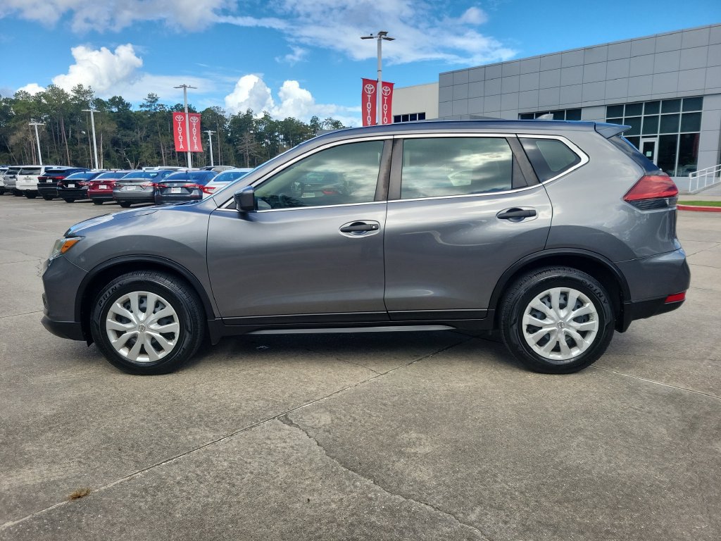 Used 2018 Nissan Rogue S FWD image 2