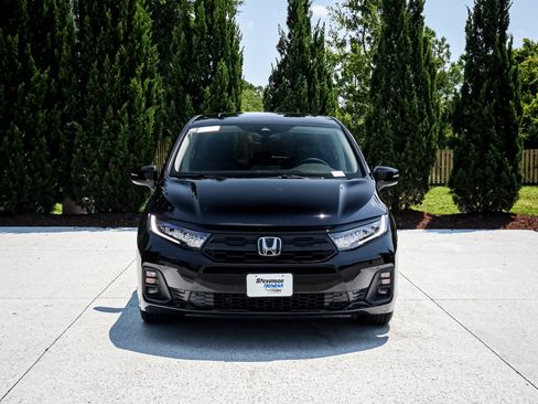 Certified 2026 Honda Odyssey EX-L image 3