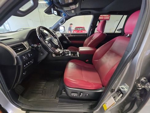 Used 2021 Lexus GX 460 Premium w/ Premium Package AWD/4WD image 10
