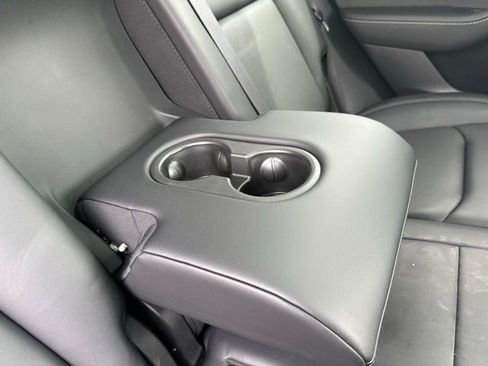 Used 2022 Tesla Model Y Long Range image 30