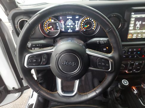 Used 2022 Jeep Gladiator Overland image 8