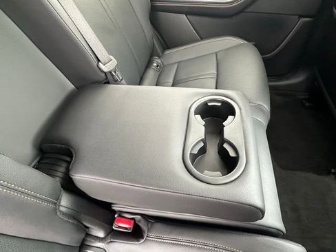 Used 2025 MAZDA CX-90 3.3 Turbo w/ Preferred Package image 32