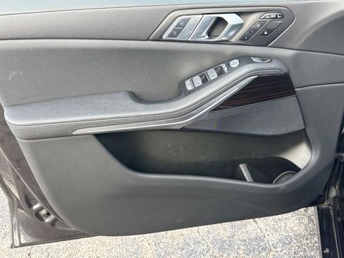 Used 2021 BMW X7 xDrive40i w/ Cold Weather Package image 18