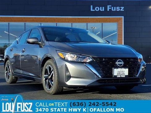 Used 2024 Nissan Sentra SV image 1