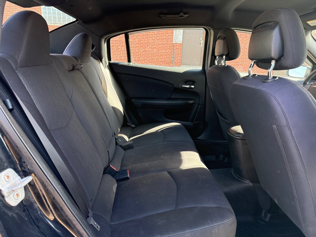 Used 2013 Chrysler 200 LX FWD image 11
