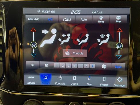 Used 2021 Jeep Grand Cherokee Laredo X AWD/4WD image 22