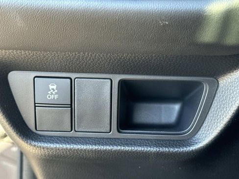 Used 2023 Honda HR-V LX image 39