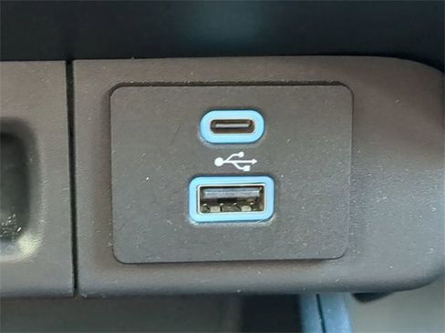 Used 2022 Ford Maverick Lariat w/ Equipment Group 500A Standard image 25