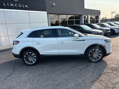 Used 2023 Lincoln Nautilus Reserve AWD/4WD image 8