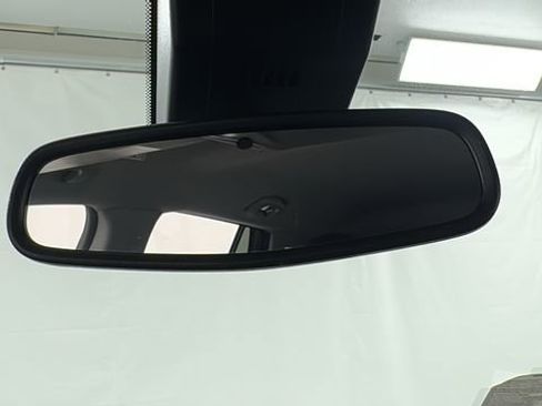 Used 2024 GMC Terrain SLT image 34