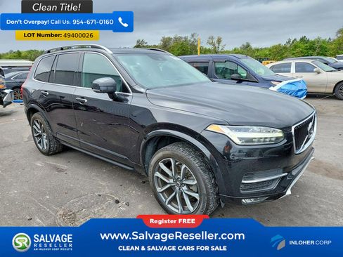 Used 2017 Volvo XC90 T5 Momentum w/ Vision Package FWD image 5