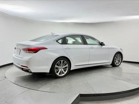 Used 2018 Genesis G80 3.8 RWD image 8