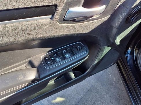 Used 2022 Chrysler 300 S image 11