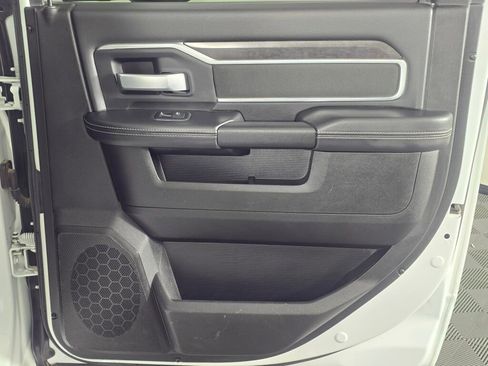 Used 2024 RAM 2500 Big Horn image 39