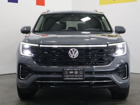Used 2025 Volkswagen Atlas SEL Premium R-Line image 7