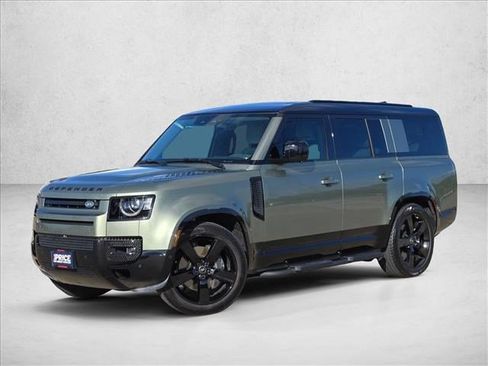 Used 2025 Land Rover Defender 130 X-Dynamic SE AWD/4WD image 1