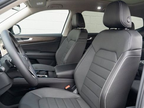 New 2026 Volkswagen Atlas SEL image 8