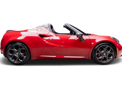 Used 2015 Alfa Romeo 4C Spider w/ Spider Track Package image 5