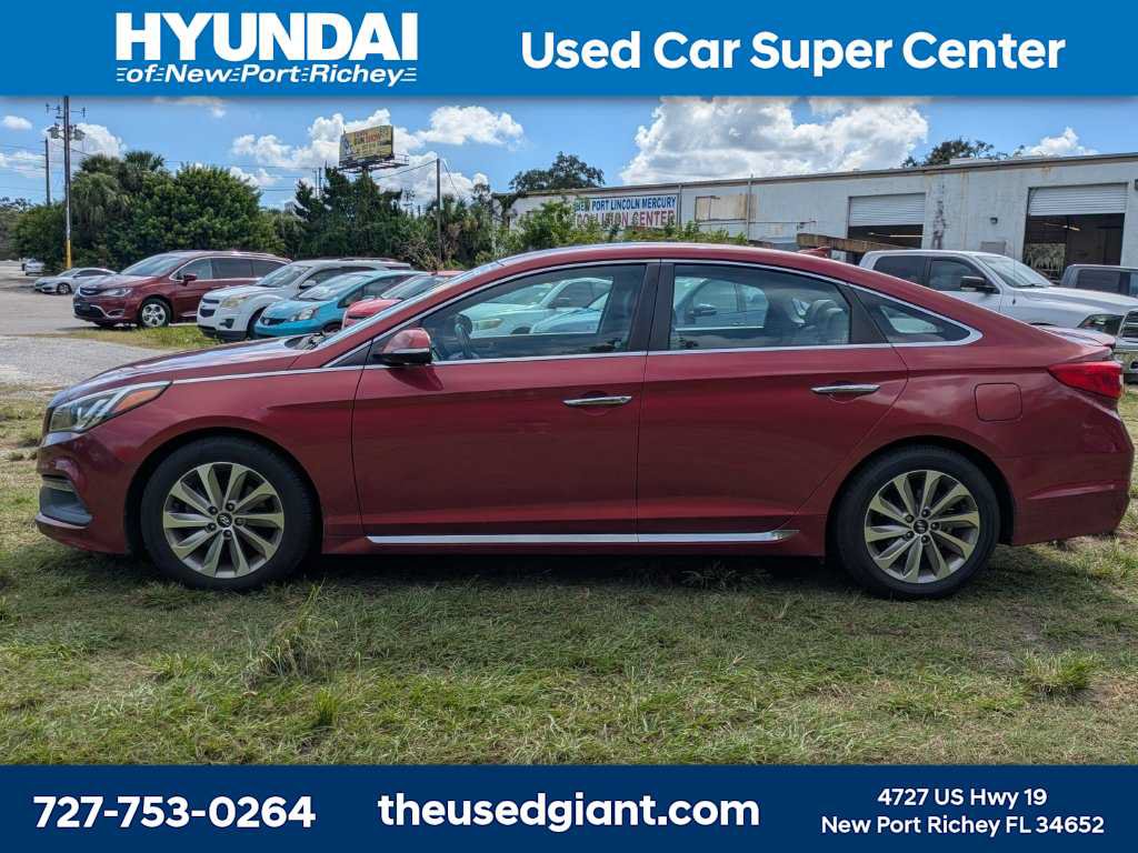 Used 2016 Hyundai Sonata Sport w/ Option Group 02 FWD image 2