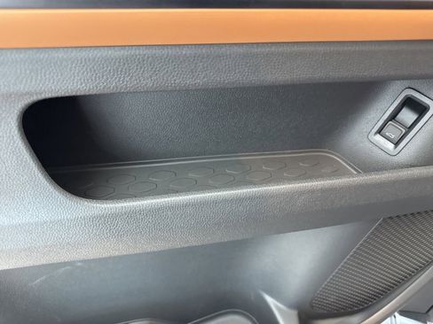 New 2025 Volkswagen ID. Buzz Pro S Plus image 29