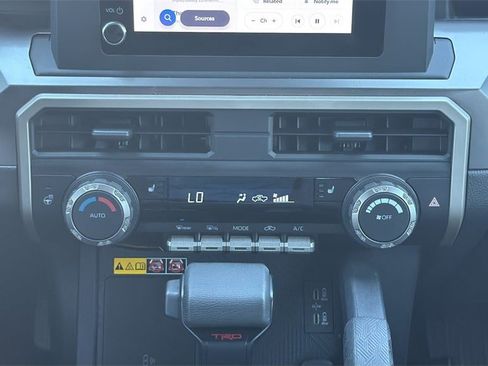 Used 2024 Toyota Tacoma TRD Off-Road image 22