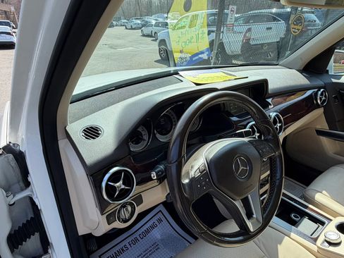 Used 2014 Mercedes-Benz GLK 350 4MATIC image 9