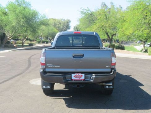Used 2012 Toyota Tacoma 4x4 Double Cab image 12