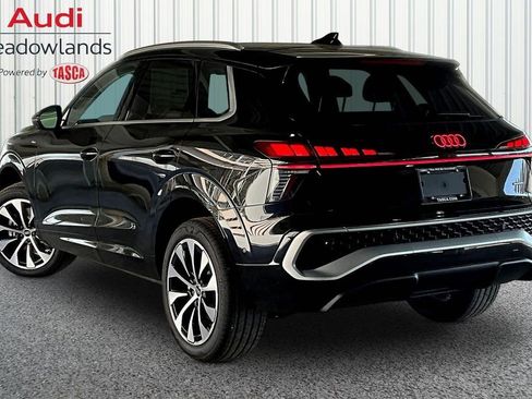 New 2026 Audi Q3 quattro 2.0T AWD/4WD image 3