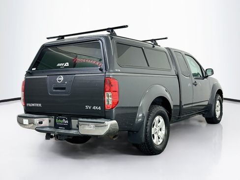 Used 2011 Nissan Frontier SV w/ SV Premium Utility Pkg AWD/4WD image 9