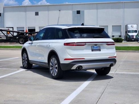 Used 2022 Lincoln Corsair Reserve w/ Equipment Group 201A FWD image 7