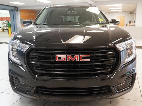 Used 2023 GMC Terrain SLE w/ Driver Convenience Package AWD/4WD image 16