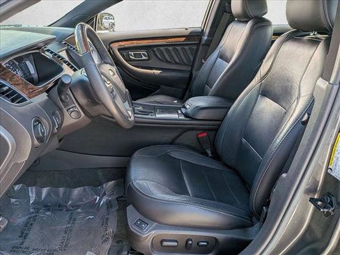 Used 2018 Ford Taurus Limited FWD image 18