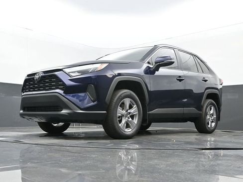 Used 2025 Toyota RAV4 XLE w/ Convenience Package image 27