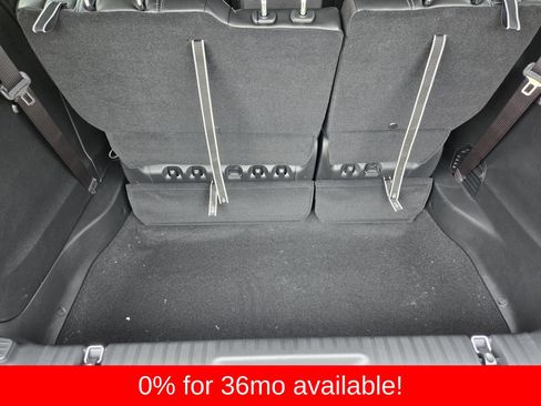 New 2026 Chrysler Pacifica Select AWD/4WD image 32