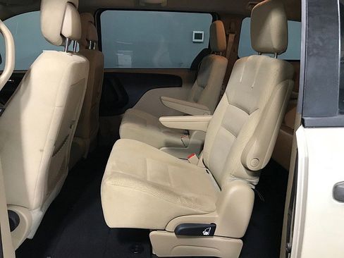 Used 2014 Dodge Grand Caravan American Value Package FWD image 15