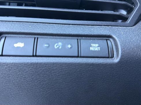 Certified 2024 Nissan Altima 2.5 SV FWD image 19