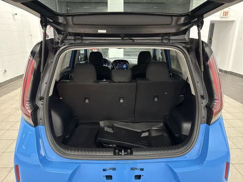 Used 2024 Kia Soul S FWD image 11