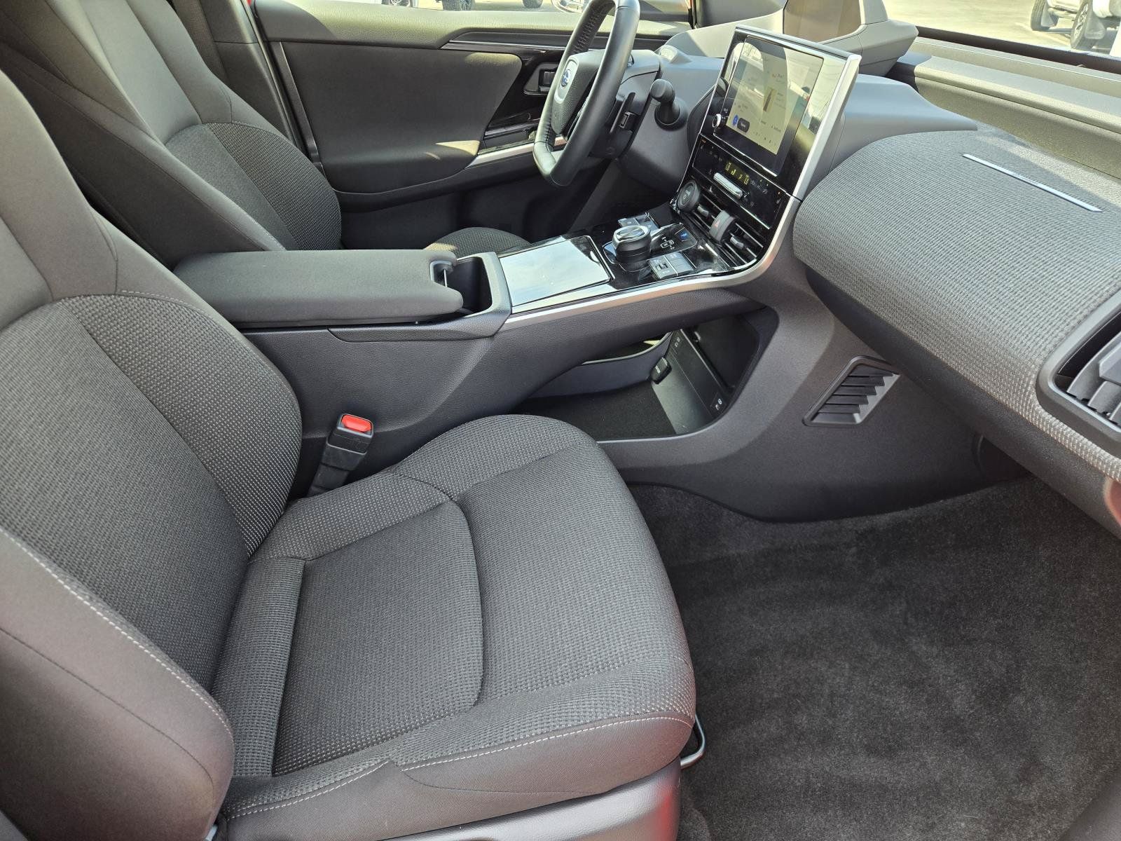 Used 2024 Subaru Solterra AWD/4WD image 29