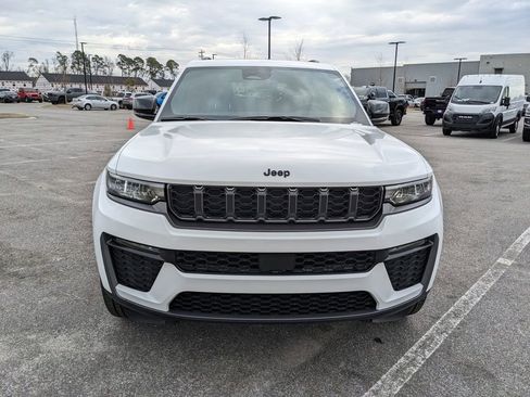 New 2026 Jeep Grand Cherokee Limited w/ Limited Altitude Package RWD image 18