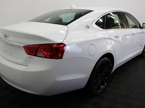 Used 2017 Chevrolet Impala LT FWD image 7