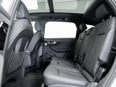 Certified 2025 Audi Q7 3.0T Premium Plus image 22