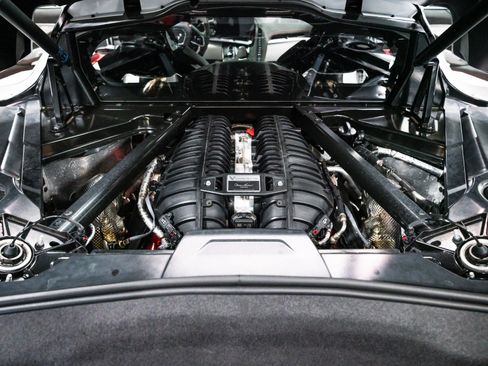 Used 2023 Chevrolet Corvette Z06 w/ Z07 Performance Package RWD image 31