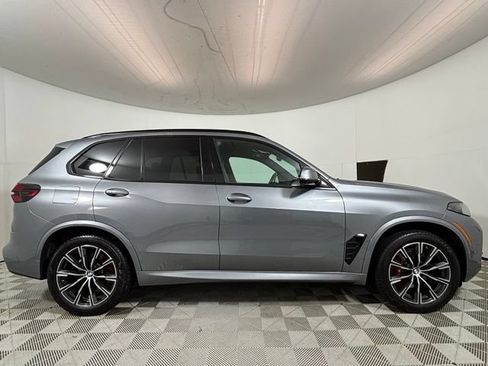Used 2024 BMW X5 xDrive40i w/ M Sport Package AWD/4WD image 8