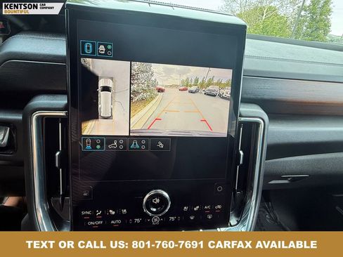 Used 2025 GMC Yukon XL Denali AWD/4WD image 27