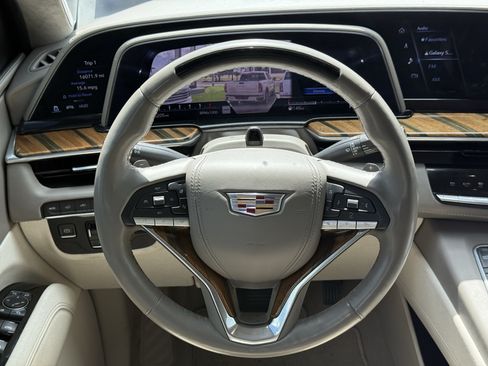 Used 2021 Cadillac Escalade ESV Sport Platinum RWD image 15